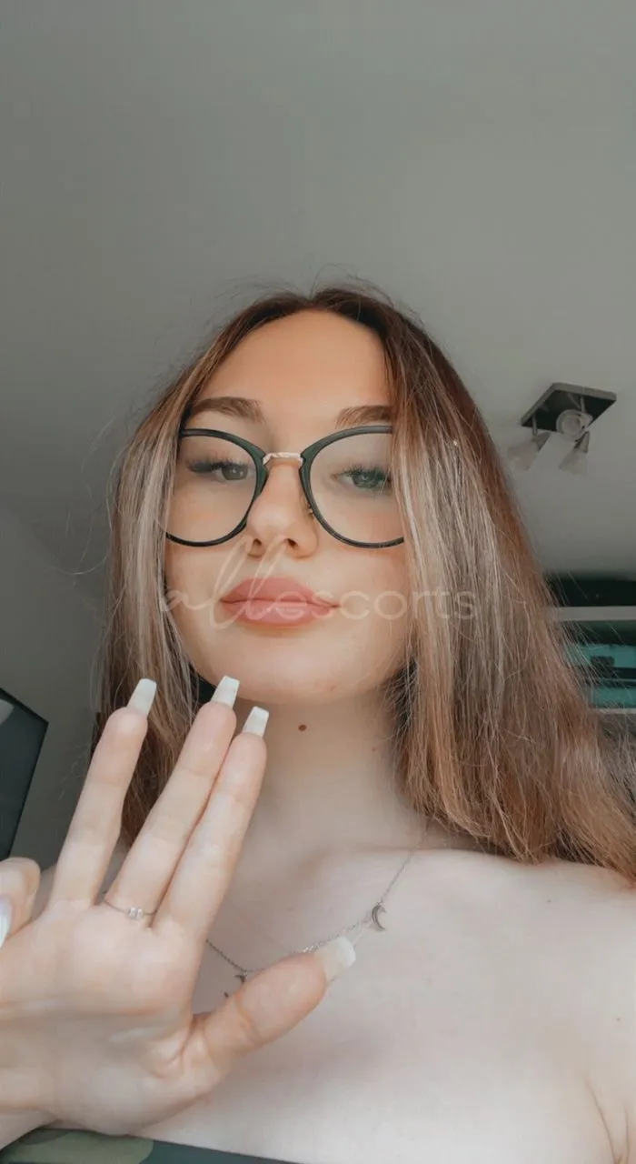 Kayla photo