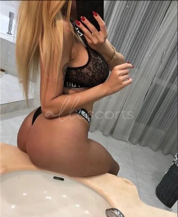 Yasmin Köln