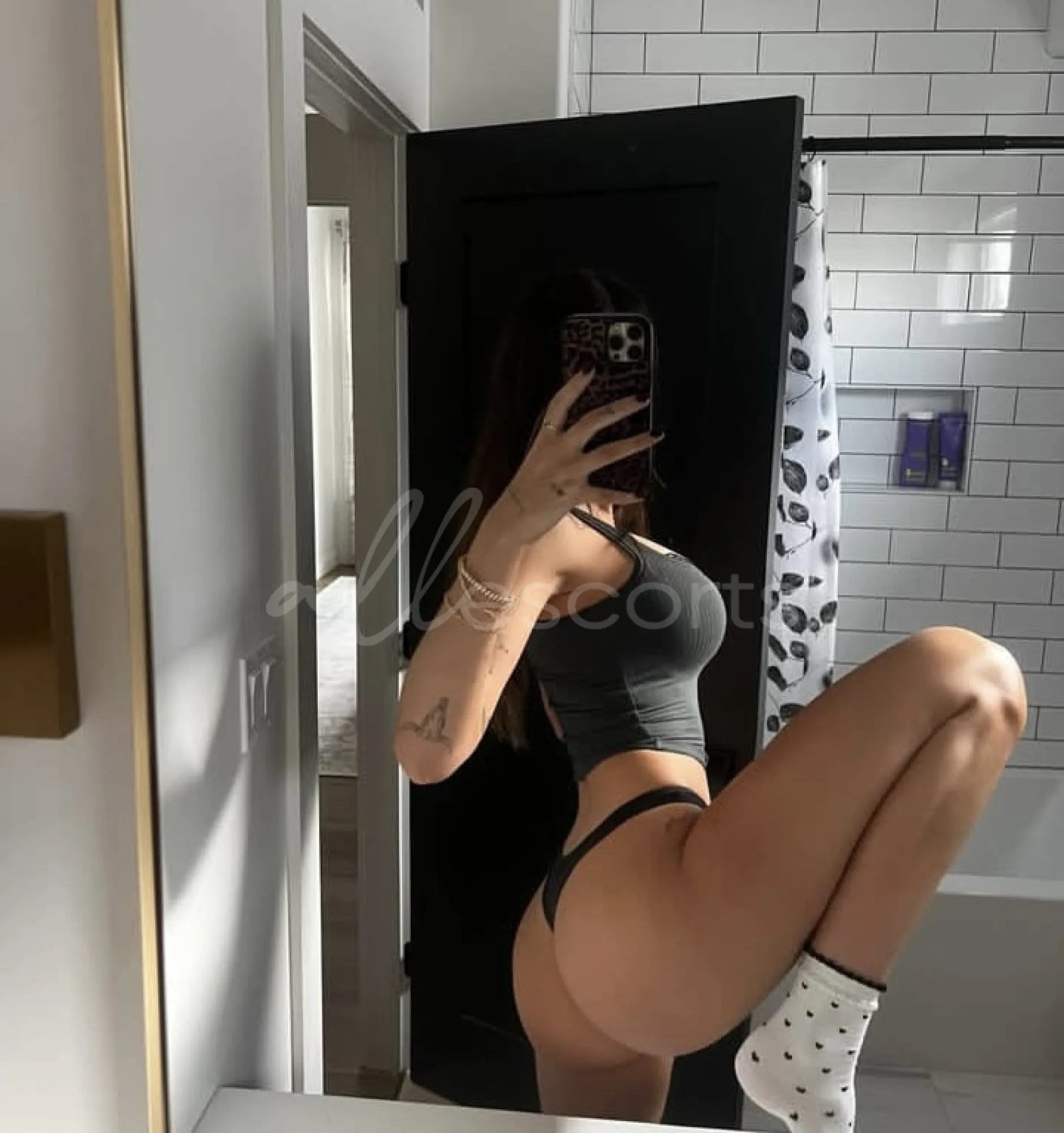 Laura photo
