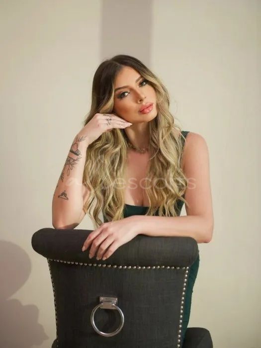Glorya London