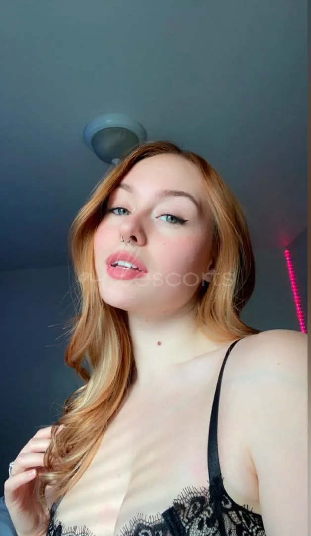 Catherine Linda  photo