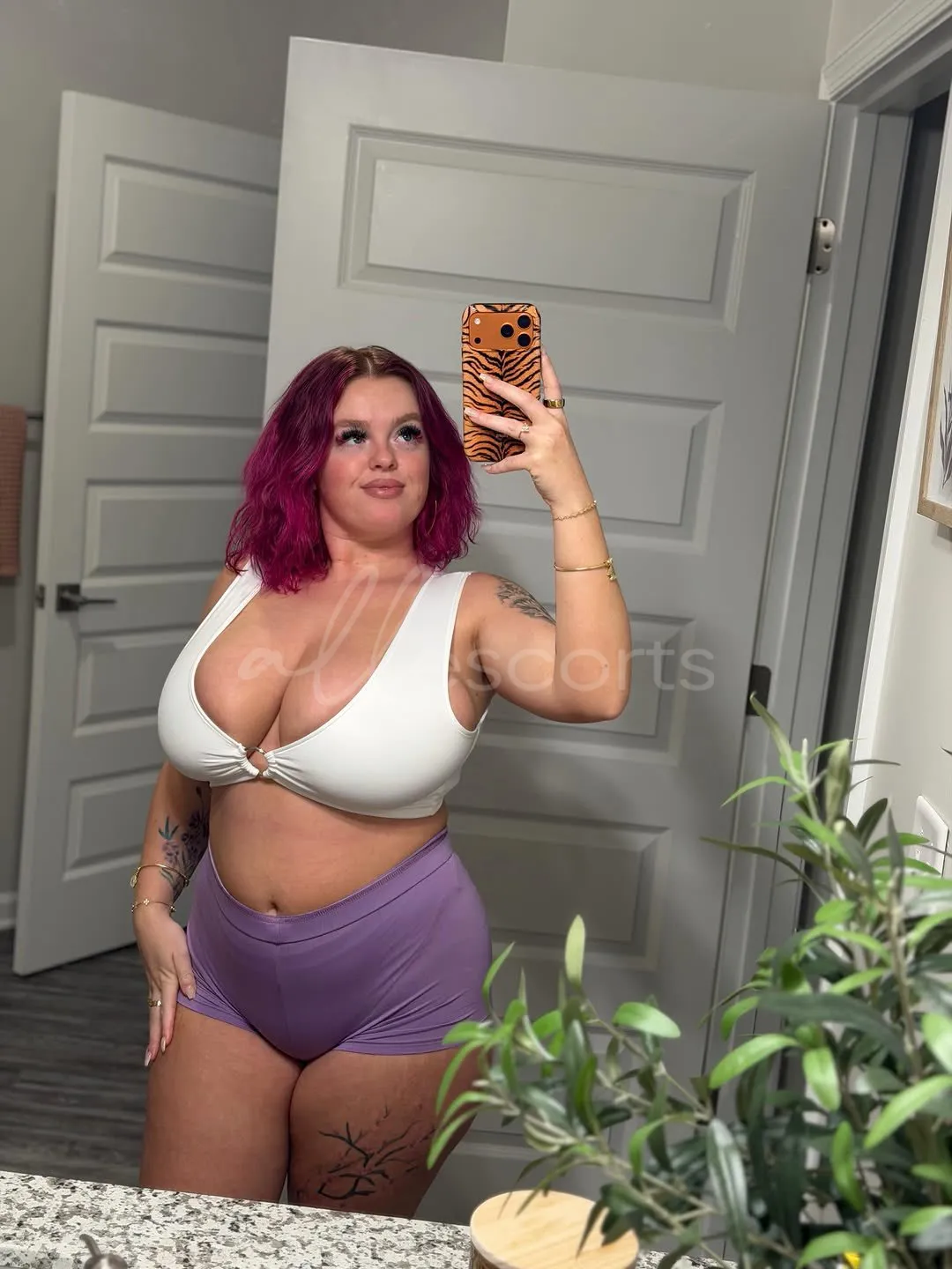 leah photo