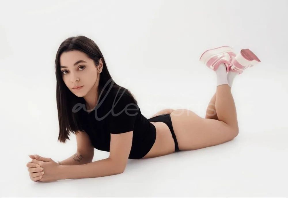 Chloe London