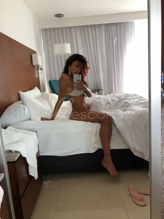Ariana Genova