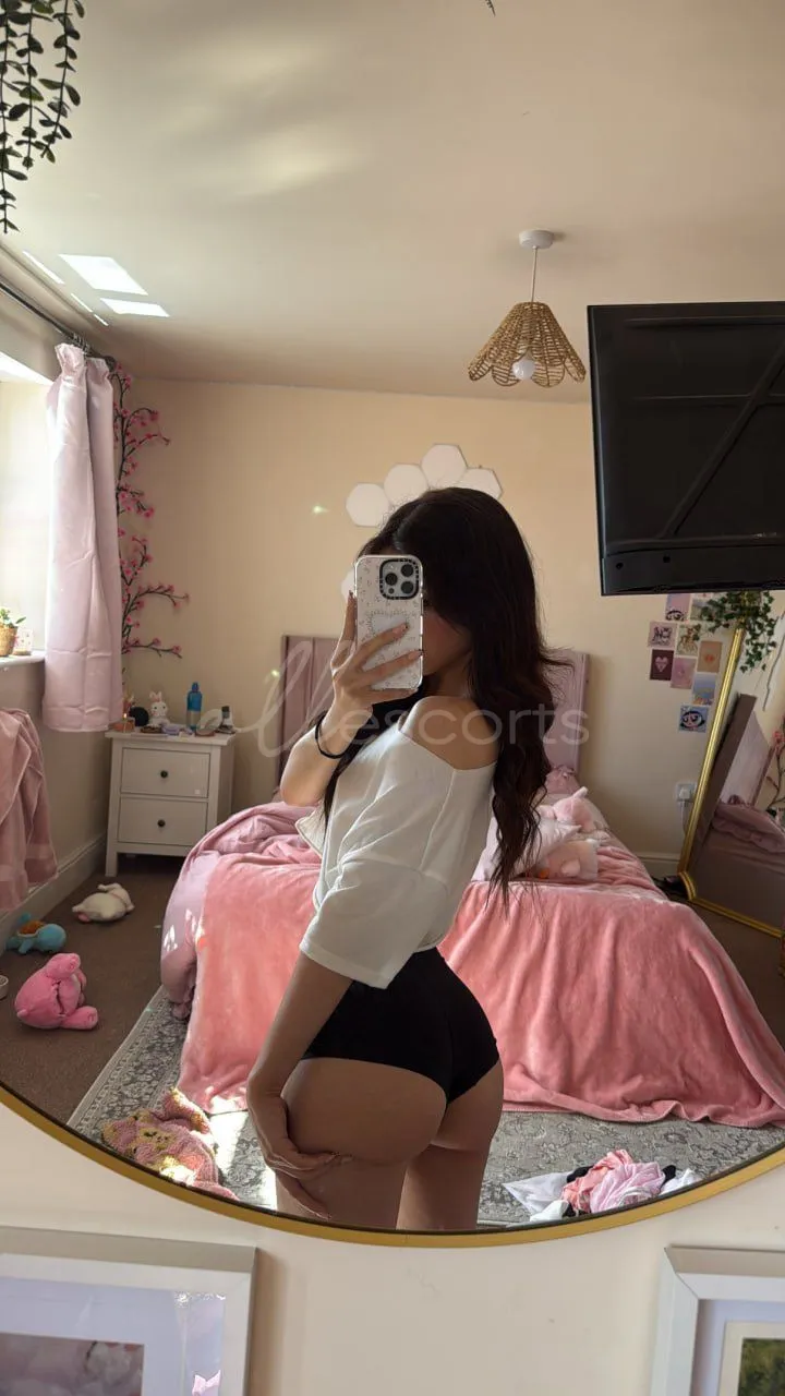 Clara photo