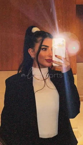Mona photo
