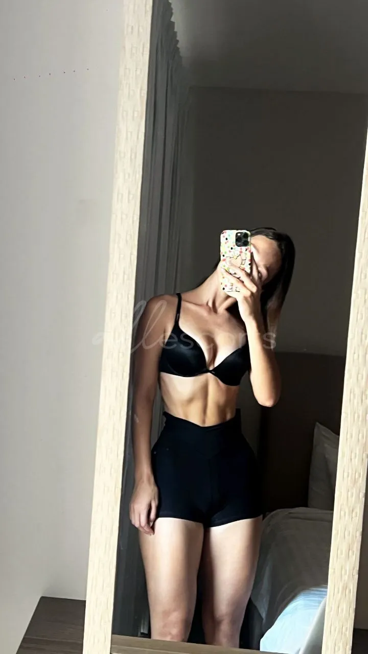 Elena  photo