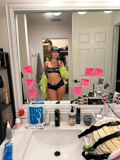 Angela  photo